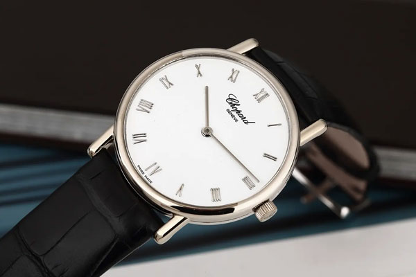 蕭邦手表的正確保養方法