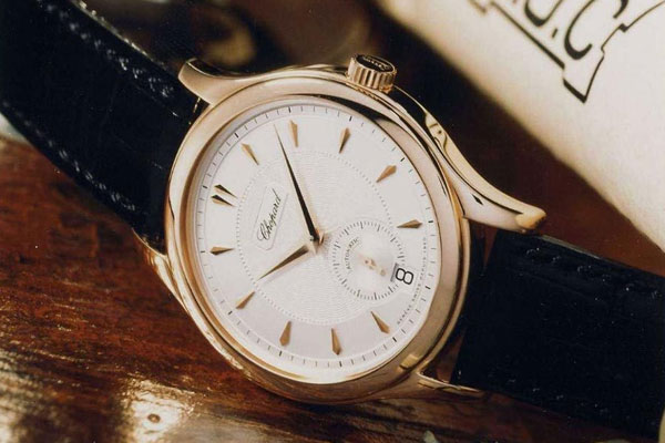 蕭邦手表怎么保養？（蕭邦手表保養辦法）